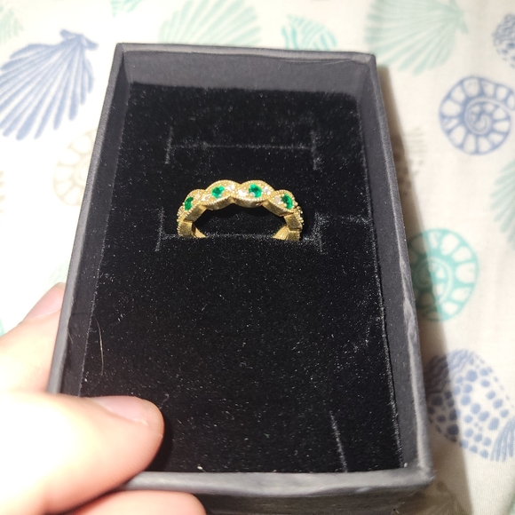 Lab-created Emerald Ring Size 7 - Picture 2 of 4